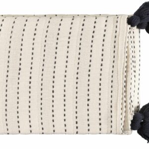 Tranqueras Throw Blanket